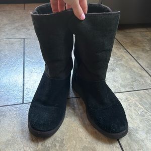 UGG Amie Black Boots Size 8 with wedge
